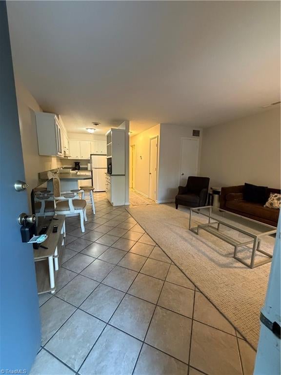 1107 Robin Hood Road M