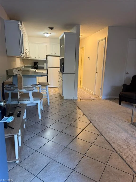 1107 Robin Hood Road Unit M, photo 2 of 14