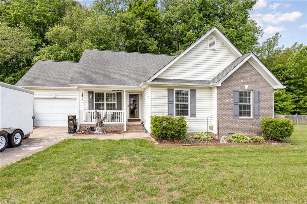 5815 Huffine Ridge Drive, Gibsonville, North Carolina image 2