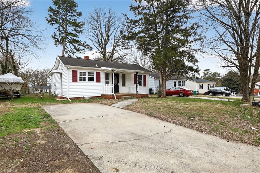 Photo of 222 Charles Avenue, High Point, NC 27260 (MLS # 1212718)