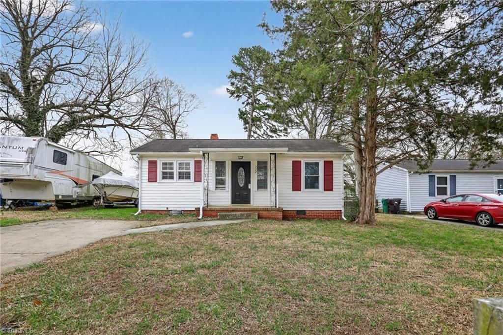 Photo of 222 Charles Avenue, High Point, NC 27260 (MLS # 1212718)