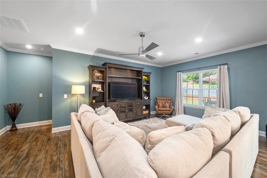 4572 River Gate Drive, Clemmons, North Carolina image 9