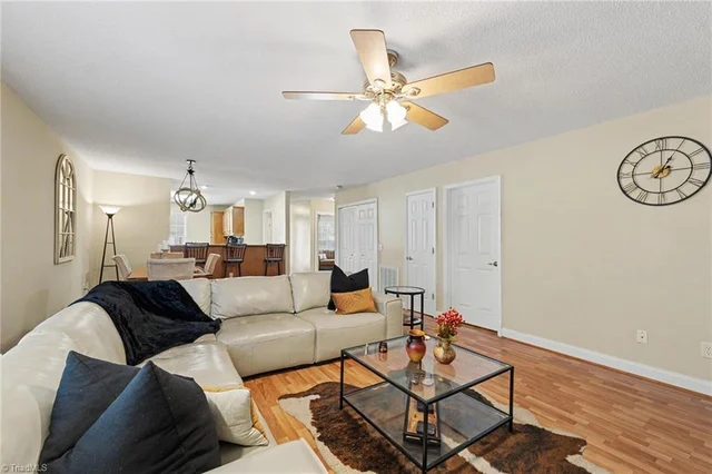 725 S Main Street Unit 2B, photo 4 of 22