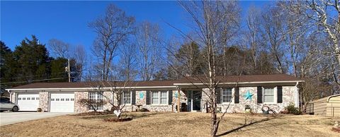 A home in Kernersville