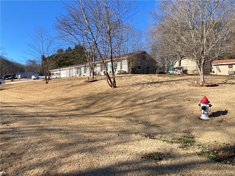 A home in Kernersville