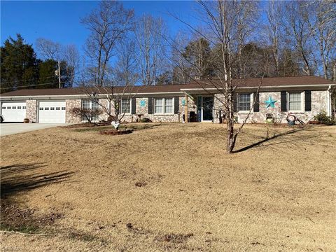 A home in Kernersville