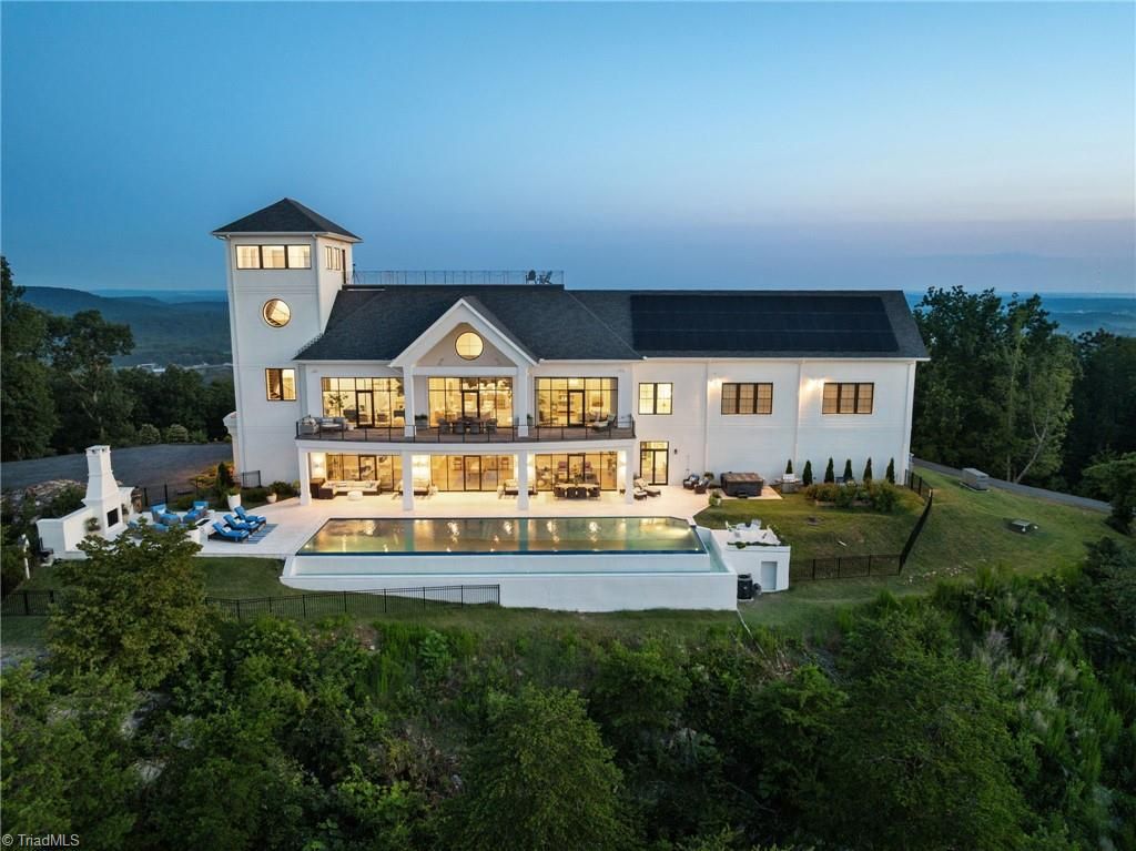 Photo of 1475 Fawn Drive, Asheboro, NC 27205 (MLS # 1196567)