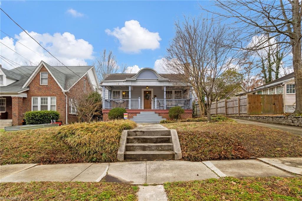 Greensboro, North Carolina 27403, United States, 3 Bedrooms Bedrooms, ,2 BathroomsBathrooms,Residential,Pending,5140