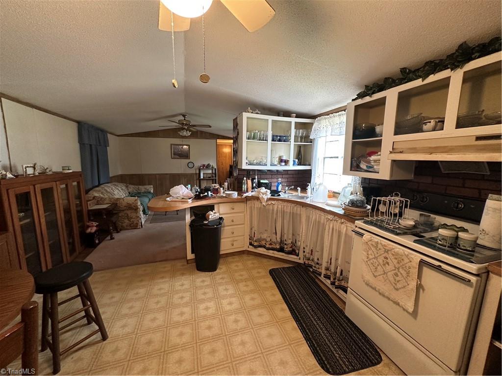 4832 Vienna Dozier Road