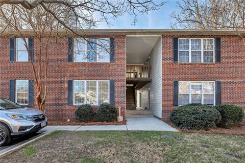 Multifamily For Rent - 1911 Walker Avenue #B<br/> Greensboro, NC 27403