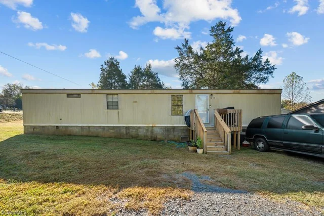 4809 Cameron Circle, photo 2 of 16
