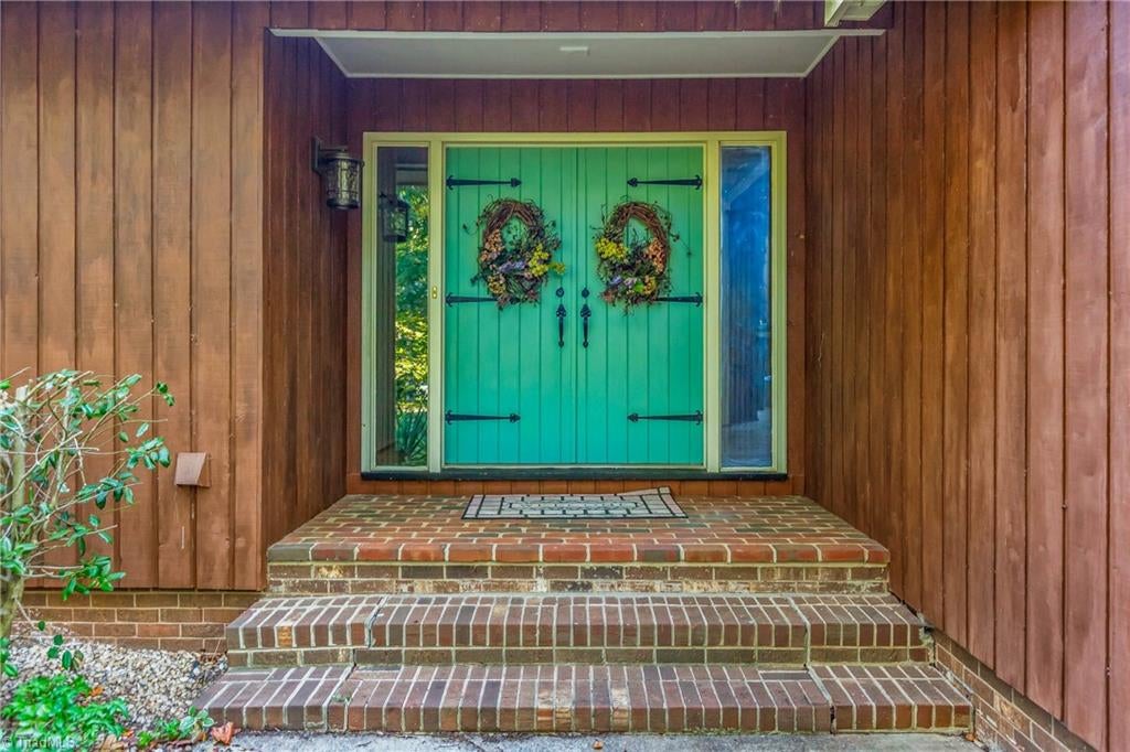 Photo of 5901 La Sierra Drive, Pfafftown, NC 27040 (MLS # 1237641)