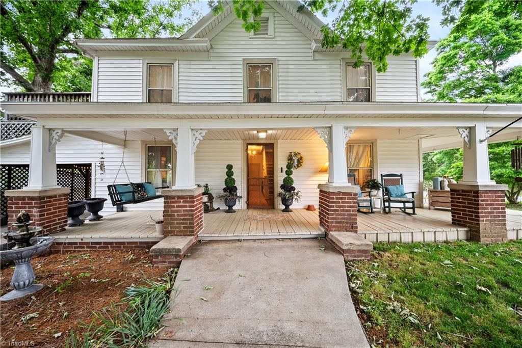 Photo of 216 W 2nd Street, Denton, NC 27239 (MLS # 1218344)
