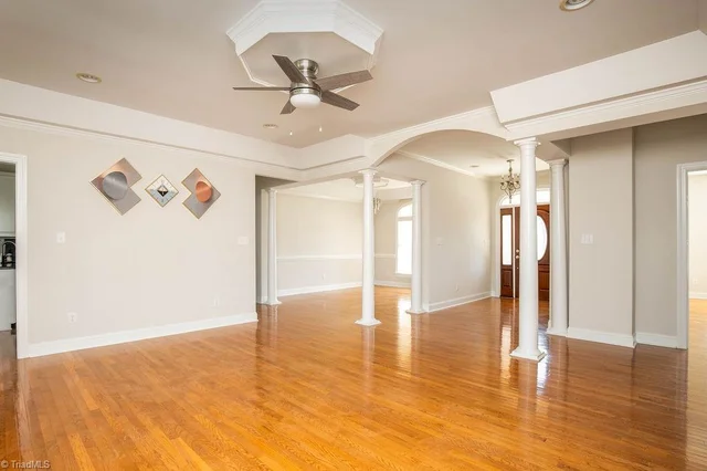 1401 Sagewood Lane, photo 4 of 28