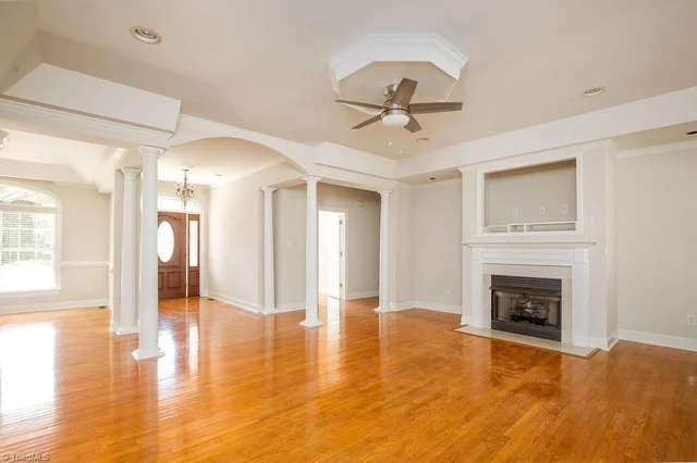 1401 Sagewood Lane, photo 3 of 28