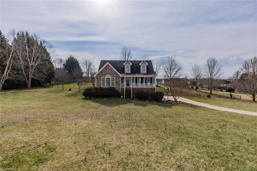 Photo 1 of 49 of 1057 E Westmoreland Road house