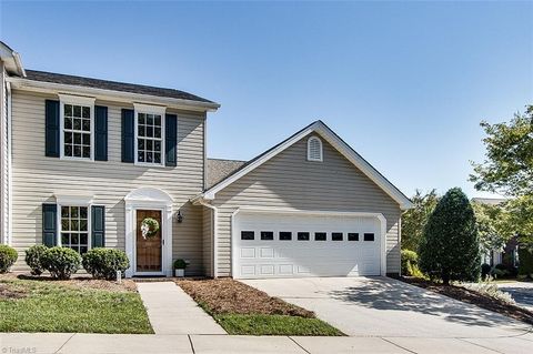 Townhouse For Sale - 386 Sherwood Oaks Drive<br/> Randolph County, Asheboro, NC 27205