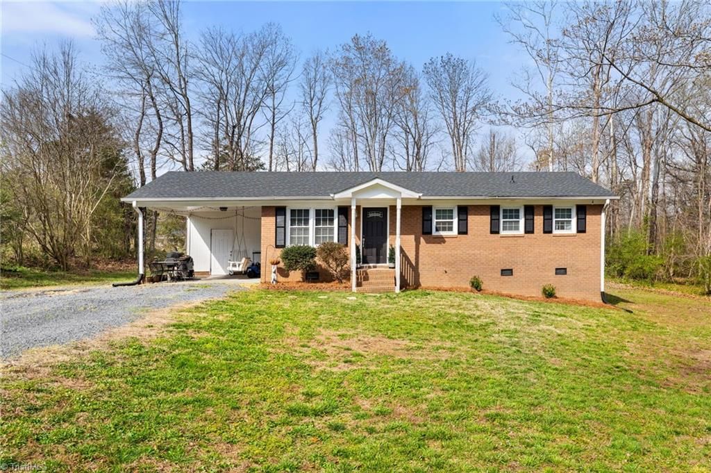 Photo of 450 Black Lake Road, Thomasville, NC 27360 (MLS # 1212368)