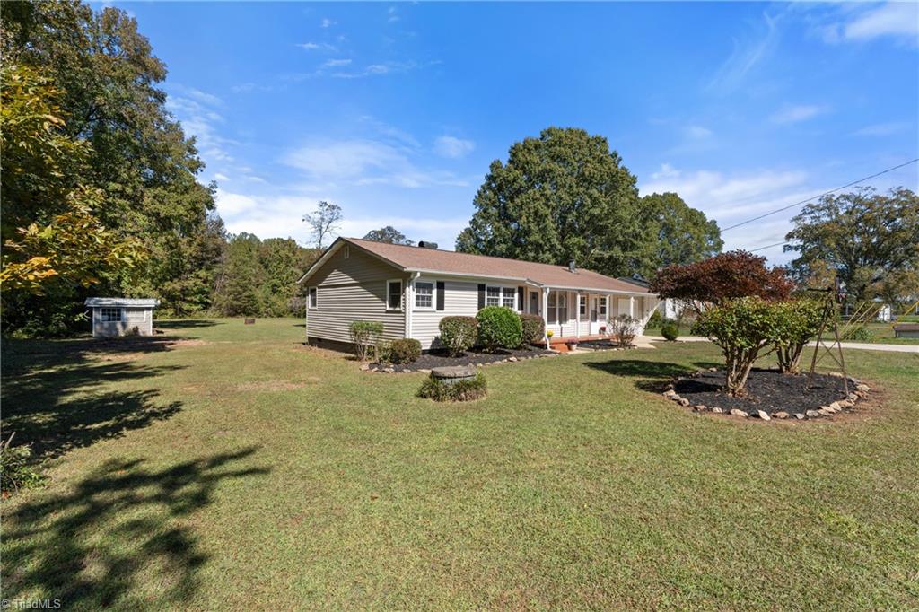 Kernersville, North Carolina 27284, United States, 3 Bedrooms Bedrooms, ,2 BathroomsBathrooms,Residential,Active,227560