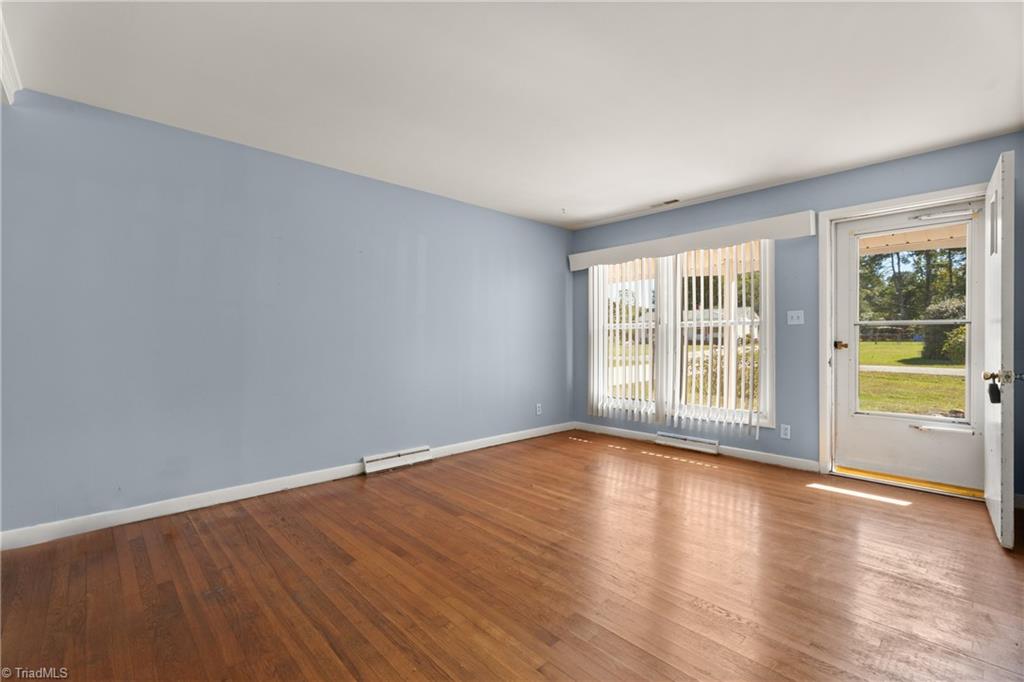 Kernersville, North Carolina 27284, United States, 3 Bedrooms Bedrooms, ,2 BathroomsBathrooms,Residential,Active,227560