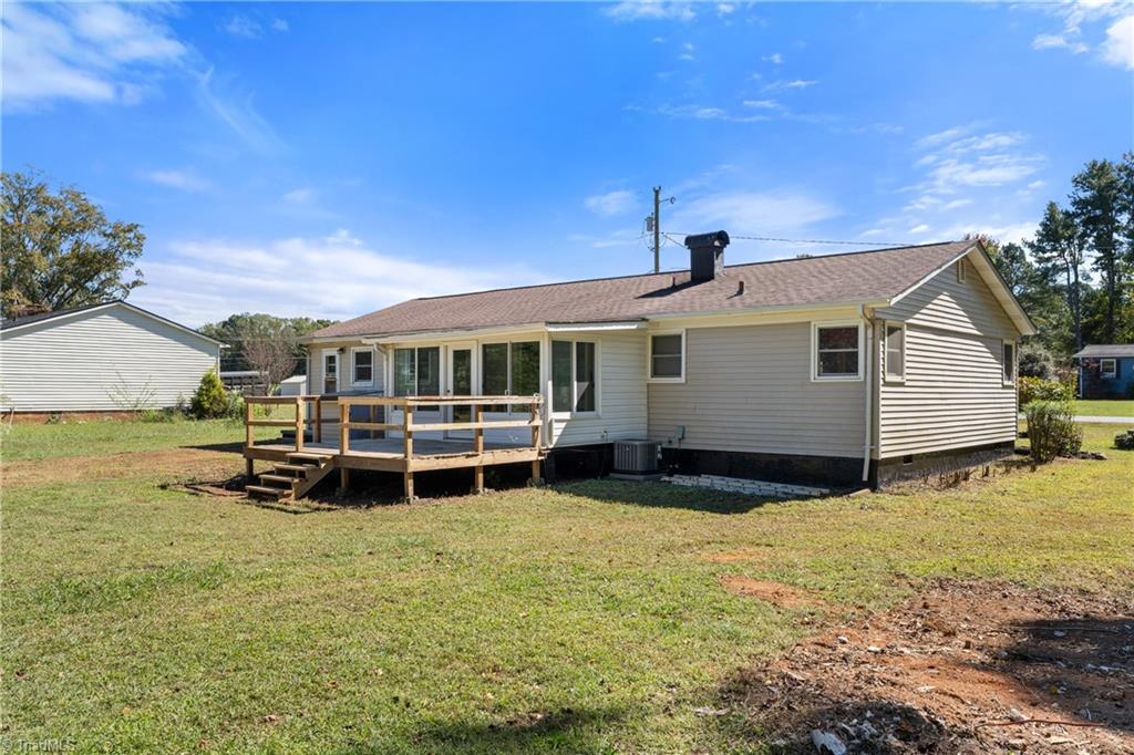 Kernersville, North Carolina 27284, United States, 3 Bedrooms Bedrooms, ,2 BathroomsBathrooms,Residential,Active,227560
