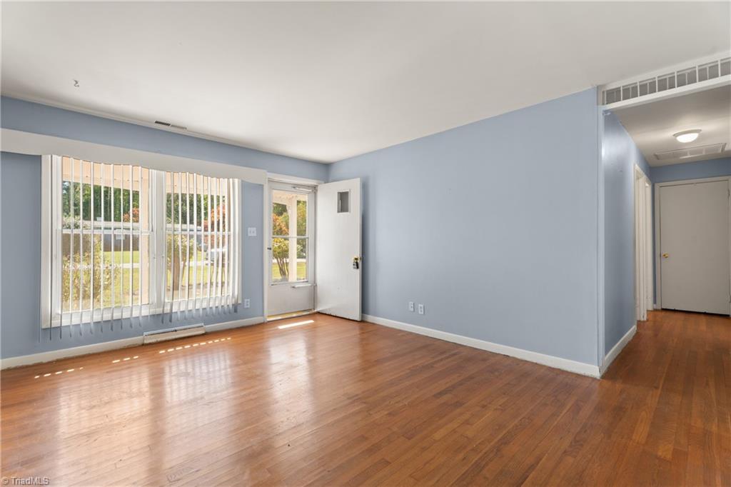 Kernersville, North Carolina 27284, United States, 3 Bedrooms Bedrooms, ,2 BathroomsBathrooms,Residential,Active,227560