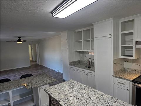 203 Sunrise Avenue Asheboro NC 27203