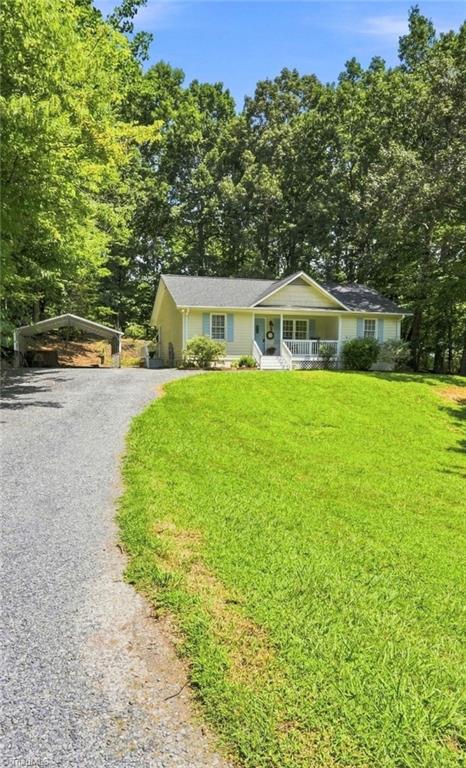 Photo of 1088 Country place Road, Asheboro, NC 27203 (MLS # 1240125)