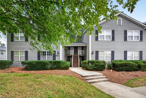 Condo For Sale - 731 Shelby Drive #D<br/> Guilford County, Greensboro, NC 27409