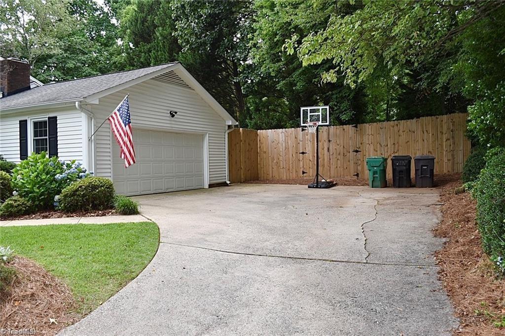 1713 Lazy Lane