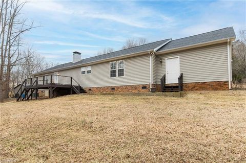 A home in Yadkinville