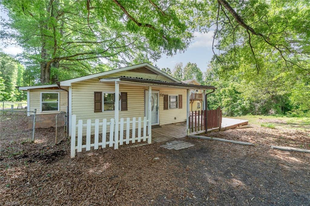 108 Shamu Drive, Reidsville, North Carolina image 2
