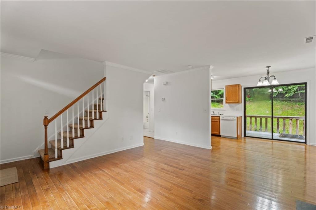 Winston-Salem, North Carolina 27104, United States, 3 Bedrooms Bedrooms, ,2 BathroomsBathrooms,Residential,Active,152920