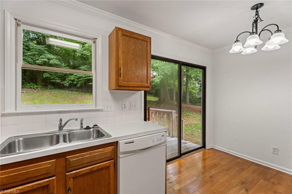 Winston-Salem, North Carolina 27104, United States, 3 Bedrooms Bedrooms, ,2 BathroomsBathrooms,Residential,Active,152920