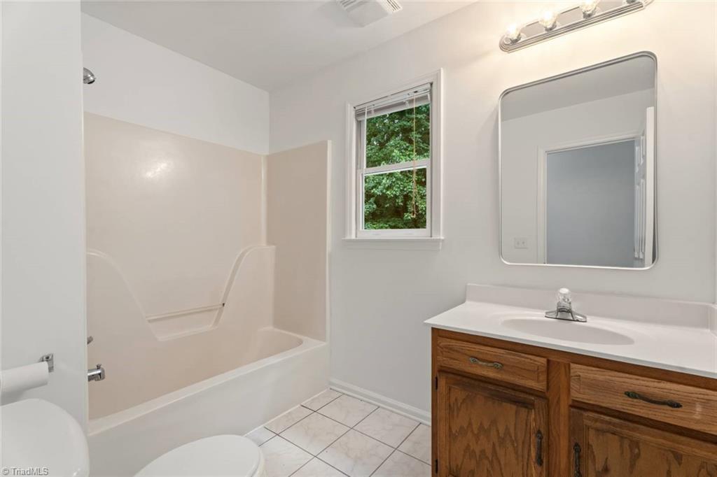 Winston-Salem, North Carolina 27104, United States, 3 Bedrooms Bedrooms, ,2 BathroomsBathrooms,Residential,Active,152920