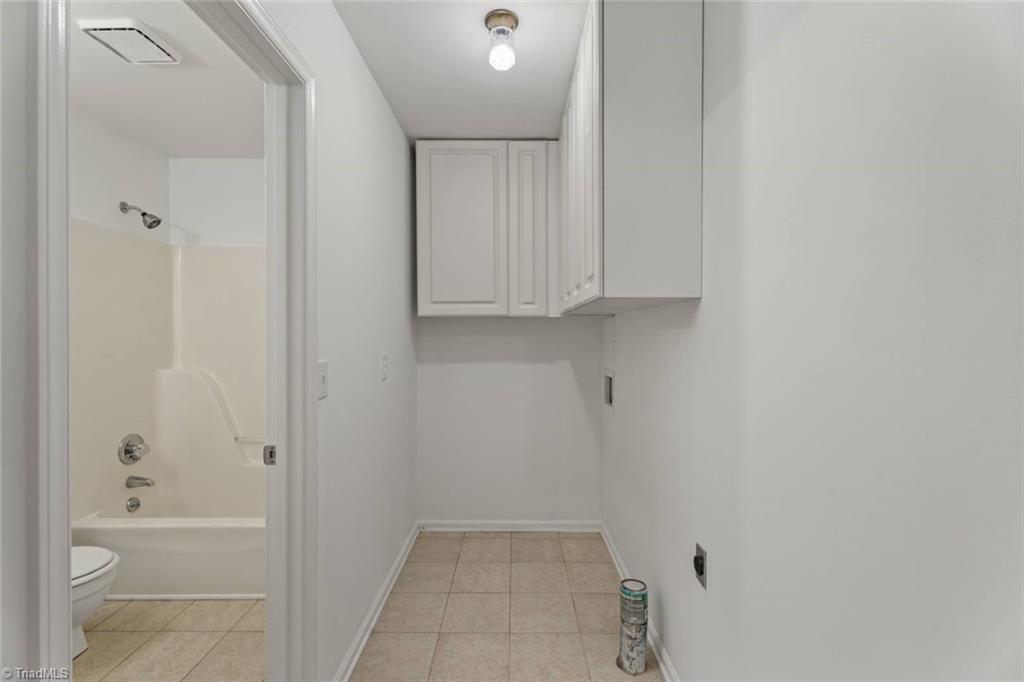 Winston-Salem, North Carolina 27104, United States, 3 Bedrooms Bedrooms, ,2 BathroomsBathrooms,Residential,Active,152920