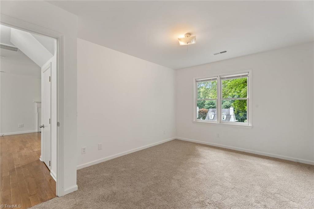 Winston-Salem, North Carolina 27104, United States, 3 Bedrooms Bedrooms, ,2 BathroomsBathrooms,Residential,Active,152920