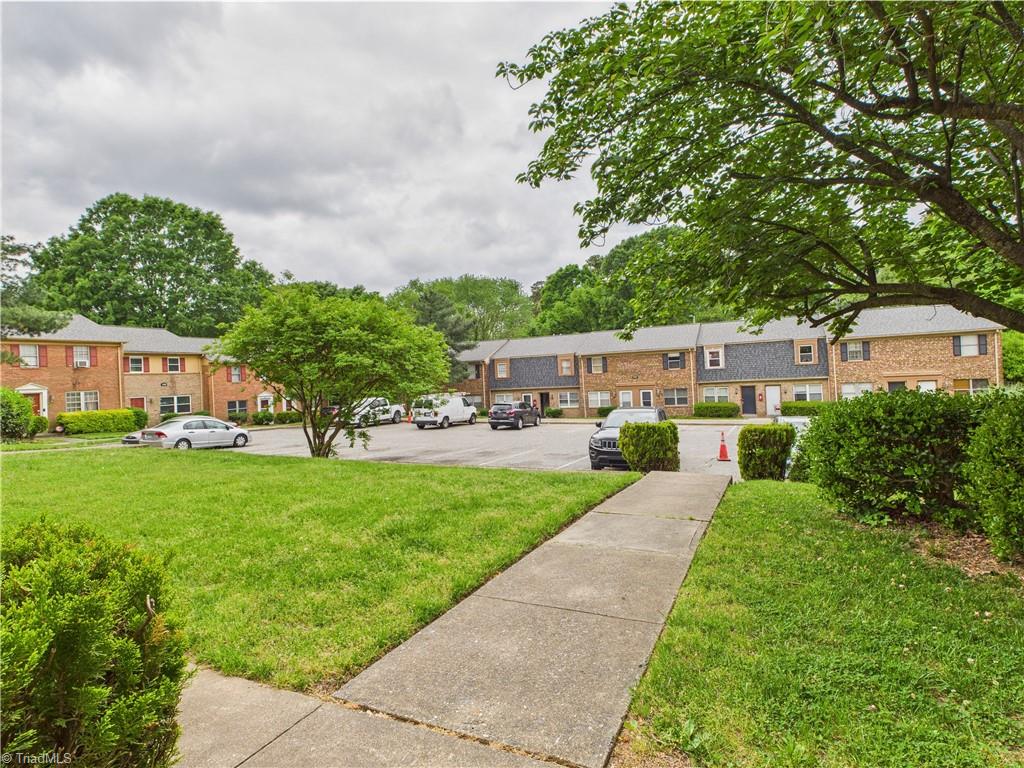 3919 Overland Heights, Greensboro, North Carolina image 25