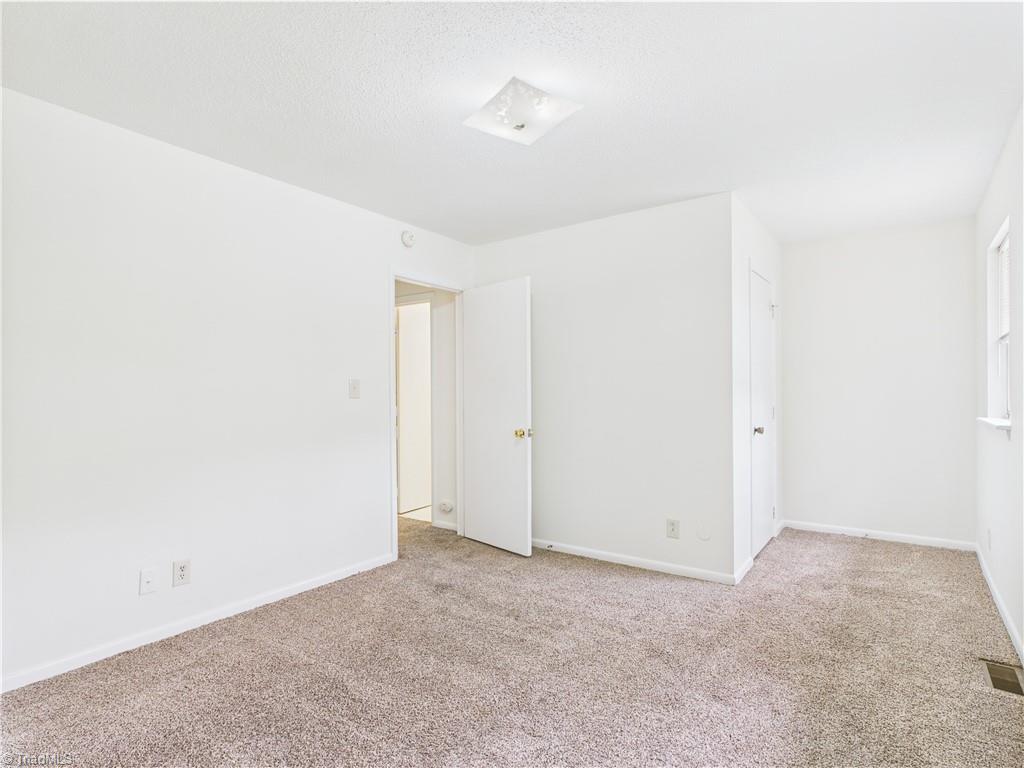 3919 Overland Heights, Greensboro, North Carolina image 21