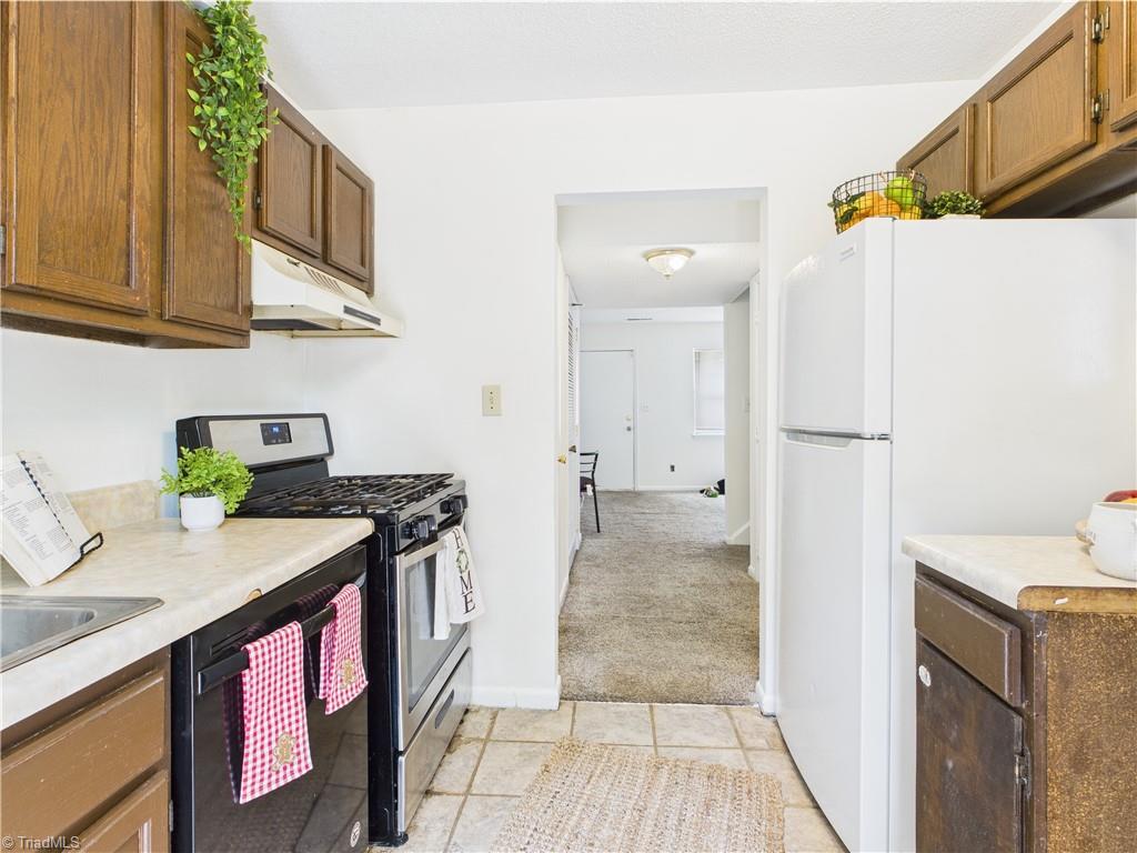 3919 Overland Heights, Greensboro, North Carolina image 12