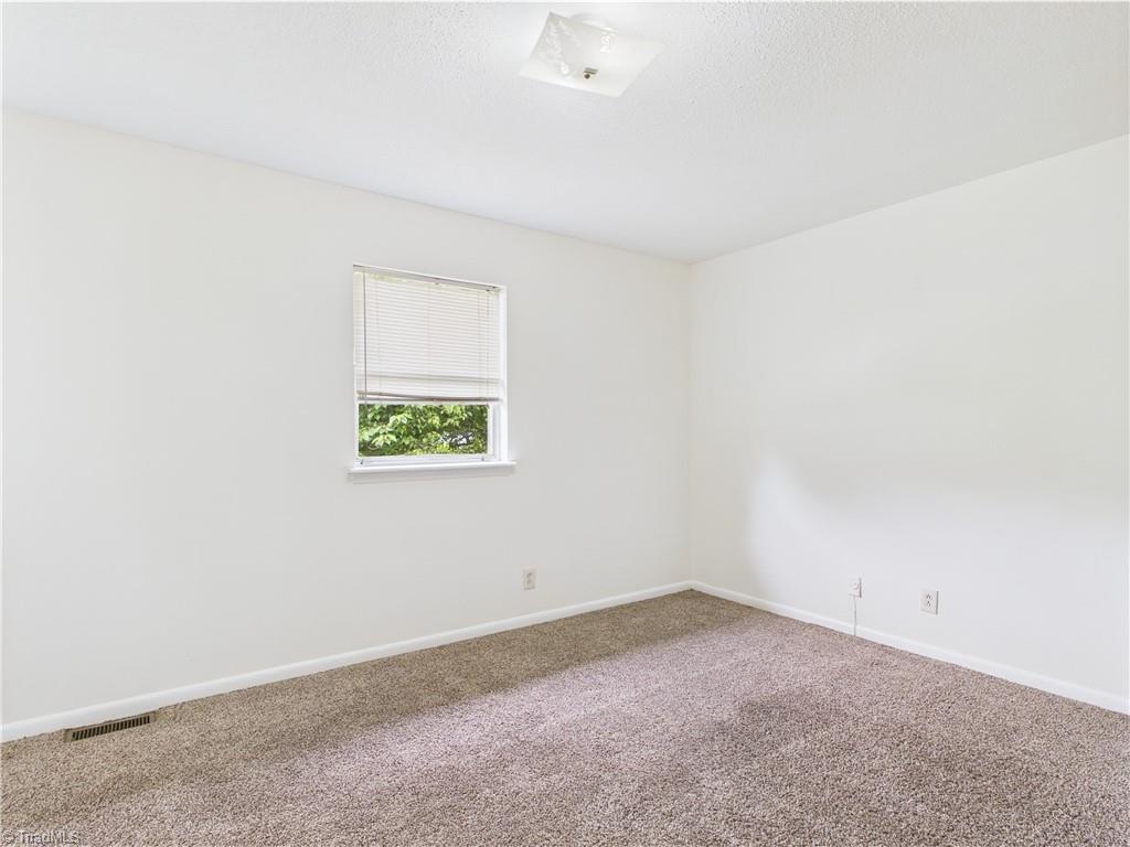 3919 Overland Heights, Greensboro, North Carolina image 20