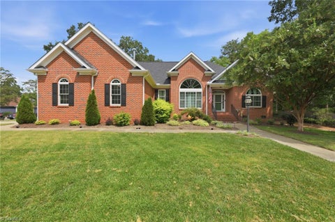 Homes For Sale - 501 Great Smokey Mountain Drive<br/> Mebane, NC 27302