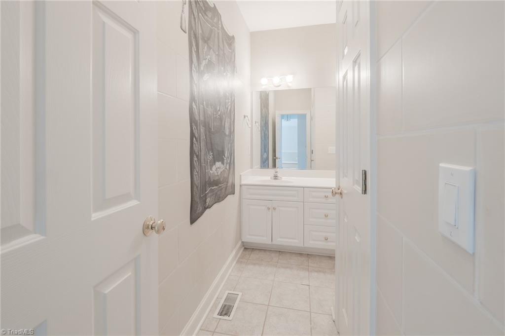2809 Churchill Court, High Point, North Carolina image 29