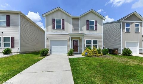 Single Family Residence in Greensboro NC 3915 Vershire Avenue.jpg