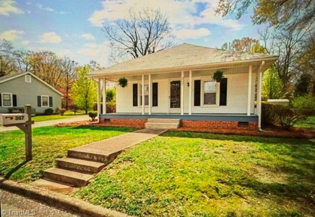 Photo of 307 Rockspring Road, High Point, NC 27262 (MLS # 1218414)