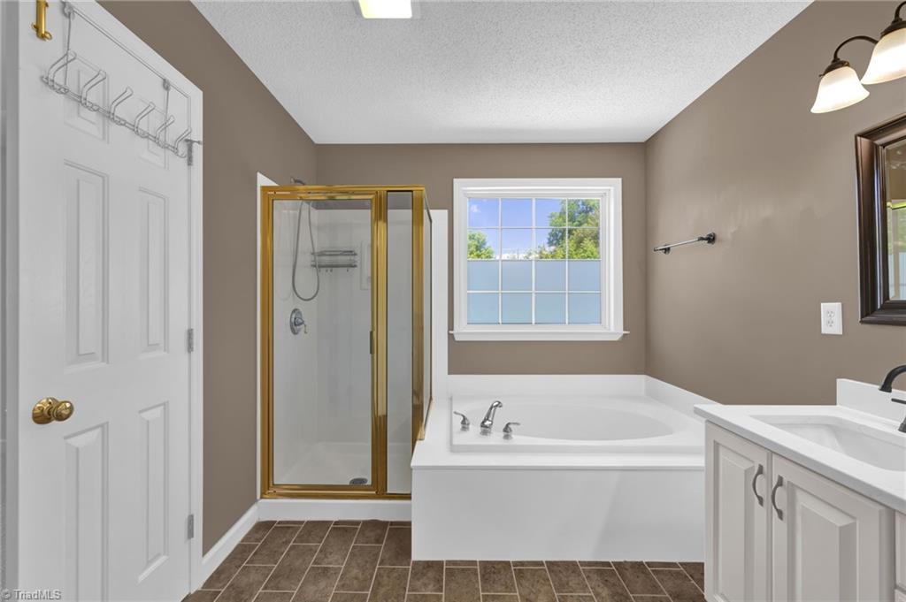 3609 Oak Field Court, High Point, North Carolina image 18