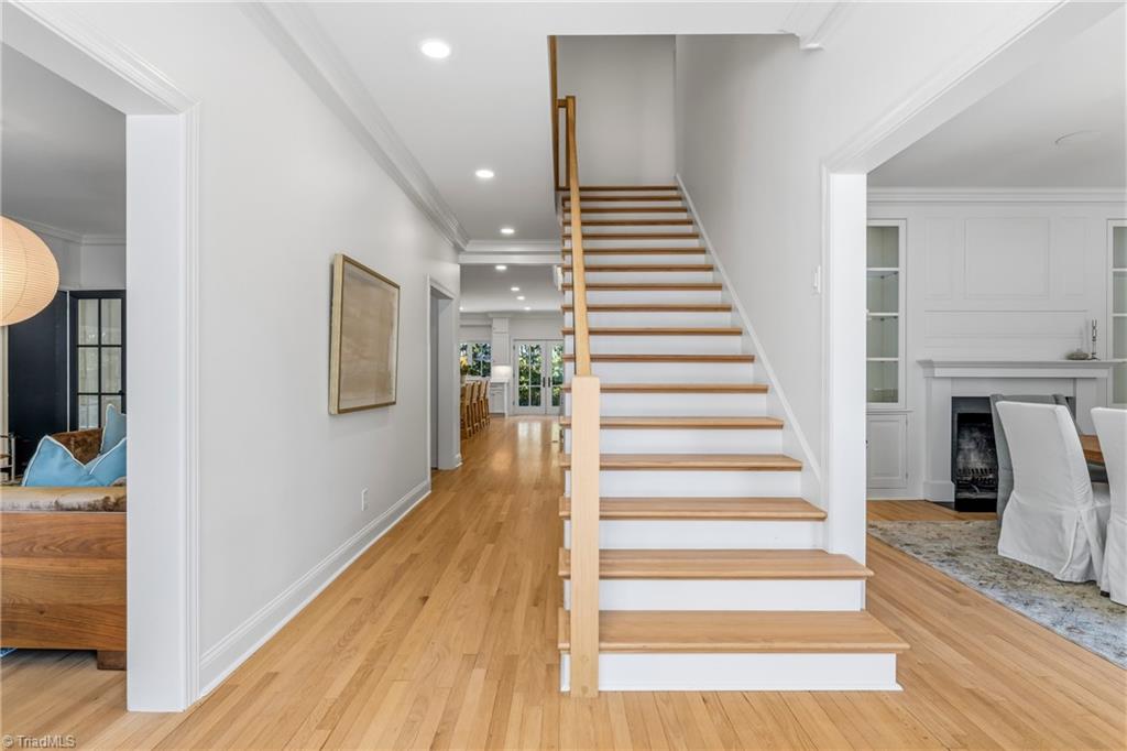 306 Meadowbrook Terrace