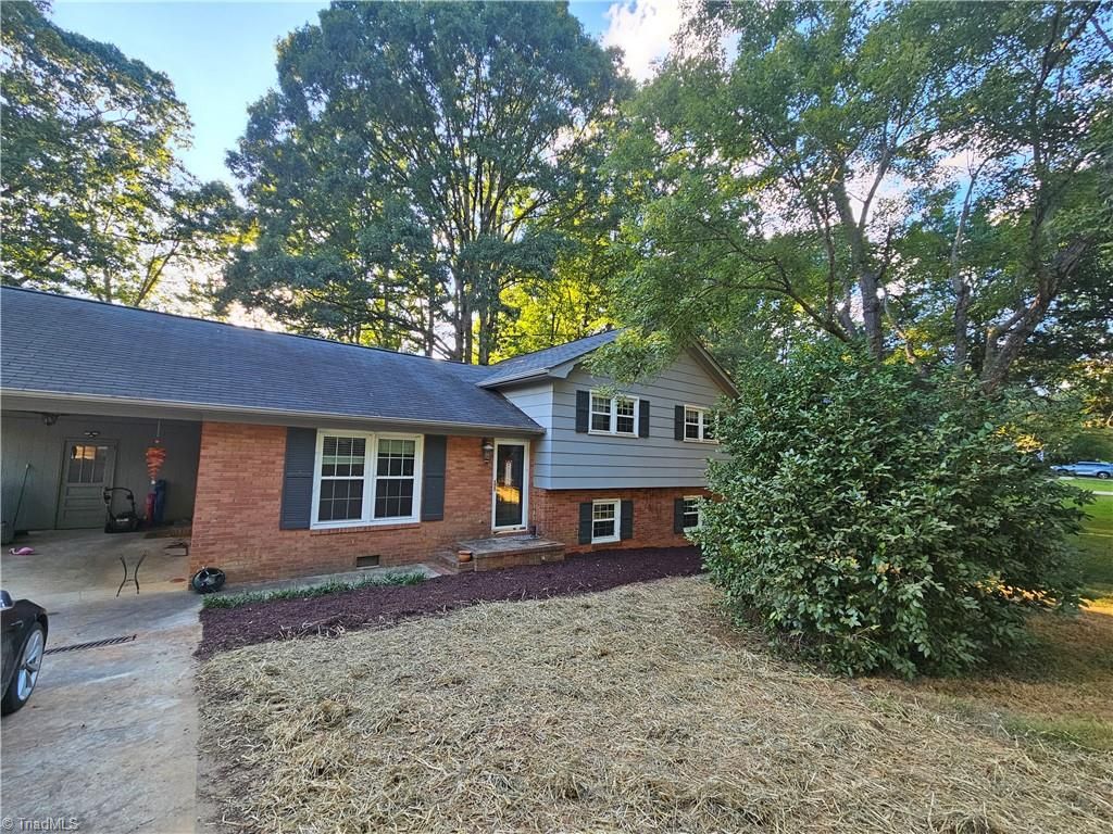 Photo of 707 N Ninth Street, Mebane, NC 27302 (MLS # 1208167)