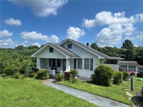 Apartment For Sale - 1513 Pittman Street<br/> Surry County, Mount Airy, NC 27030