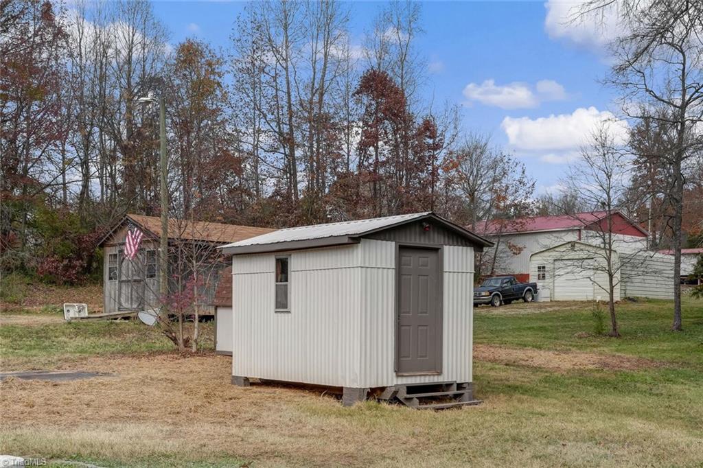 1552 W Harrison Street, Reidsville, North Carolina image 30